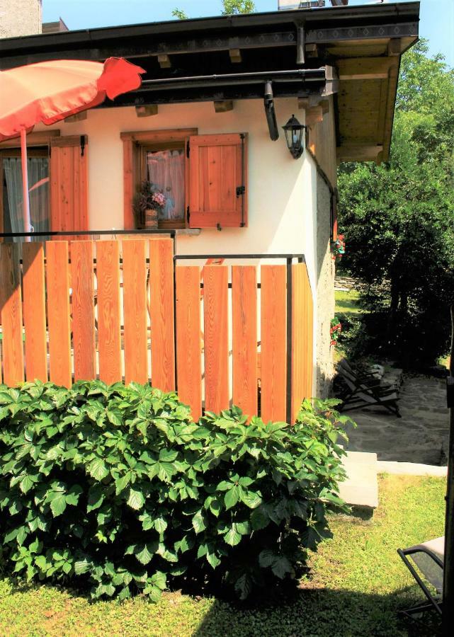 Casa Bucaneve & Ciclamino Gravedona Exteriör bild